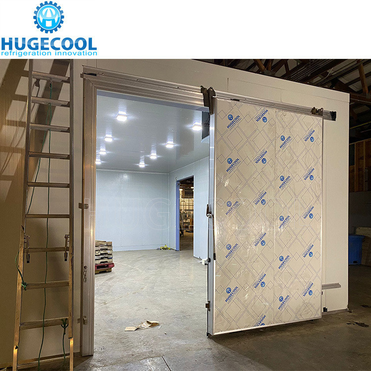 Assembled Logistic Warehouse Cold Room with Roll up Door Voltage 220V/380V/400V/440V